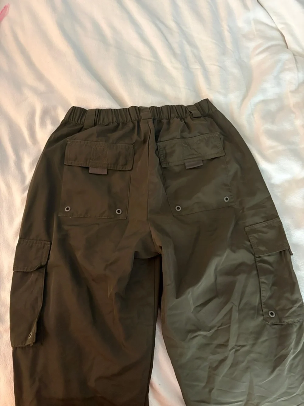 Alo It Girl Olive Cargo Pants - Picture 3 of 5
